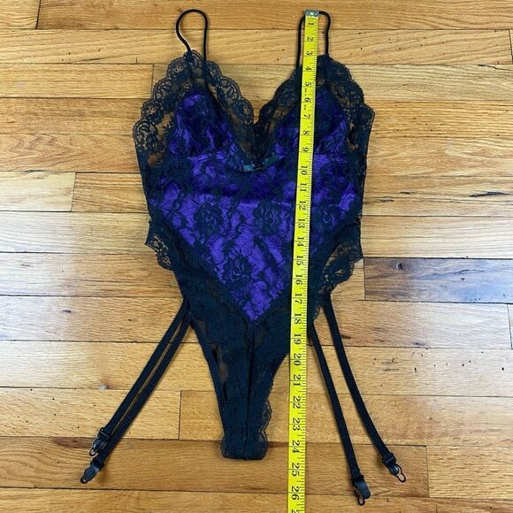 Vintage 80’s Purple & Black Lace teddy Size Small - Picture 5 of 7